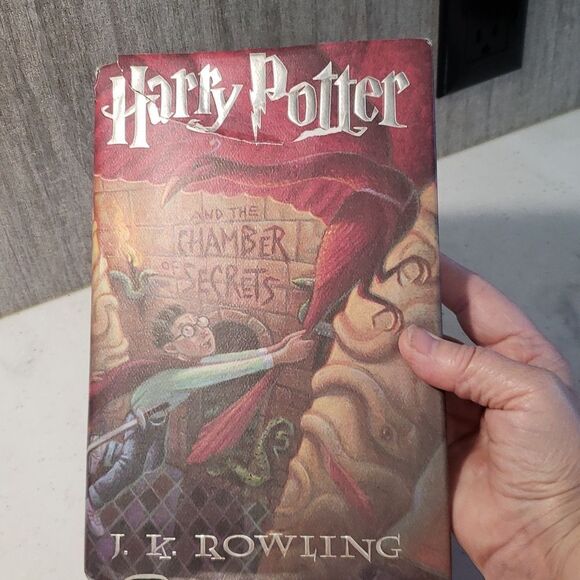 💚3/$20 Vtg Book "Harry Potter and the Chamber of Secrets" -J. K. Rowling - Picture 1 of 13